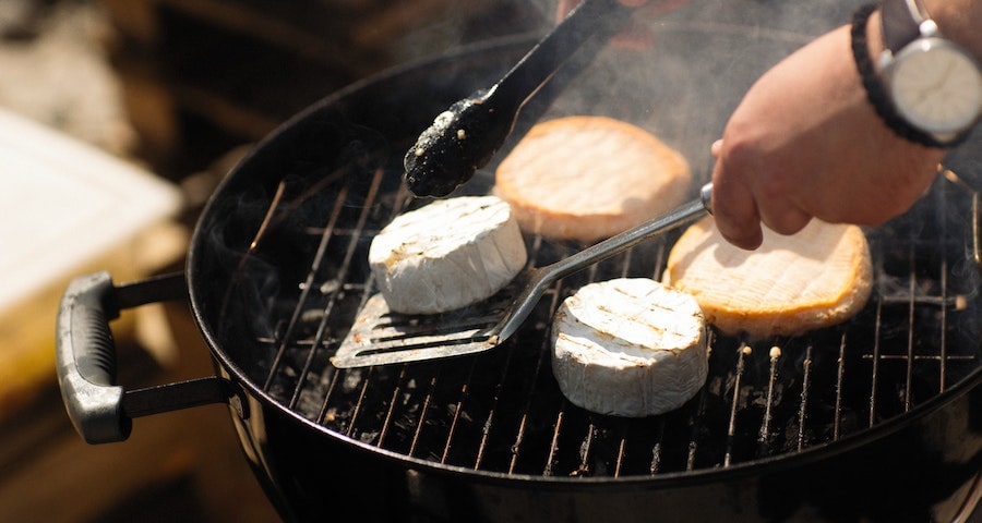 How to Smoke Cheese in a Electric Smoker