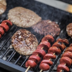 Getting Smoke Flavor with Masterbuilt Electric Smokers 