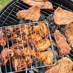 How to Smoke Chicken Thighs in Electric Smoker