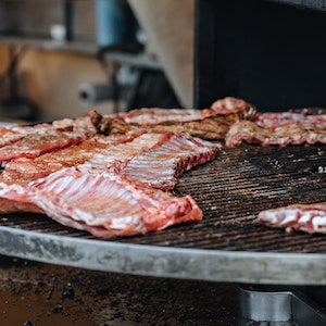 How to Store and Reheat Smoked Beef Ribs